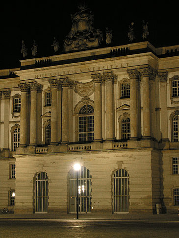 Fotos Alte Bibliothek am Bebelplatz bei Nacht | Berlin