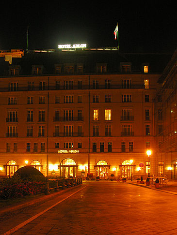 Hotel Adlon bei Nacht