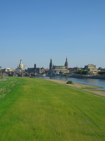 Fotos Canalettoblick mit Wiese