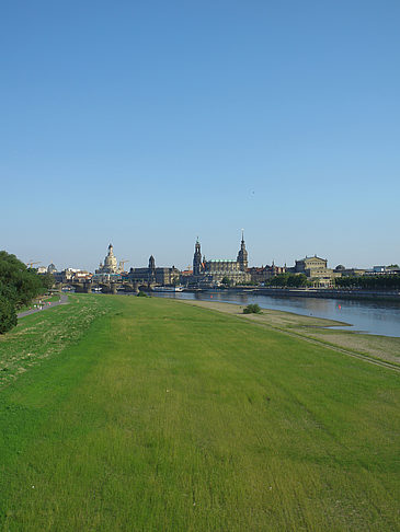 Foto Canalettoblick mit Wiese