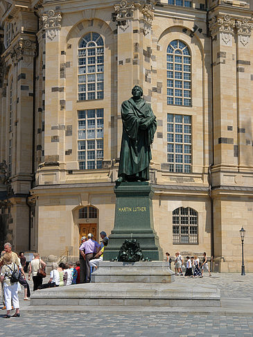 Lutherdenkmal vor der Frauenkirche