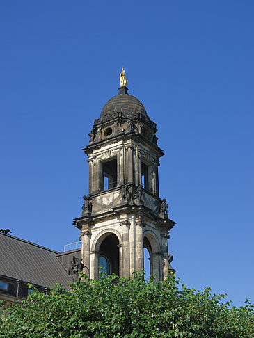 Dach des Gerichts Fotos