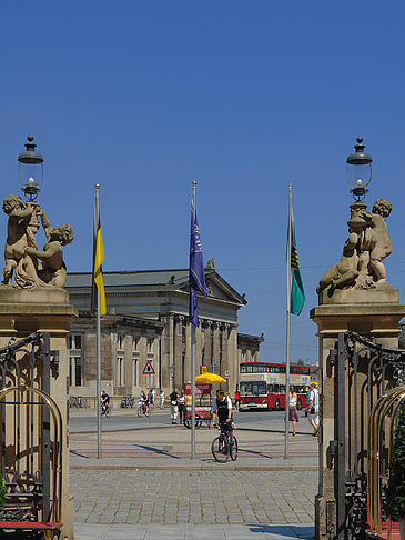 Taschenbergpalais