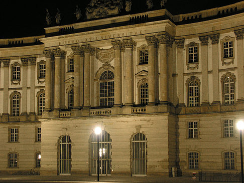 Fotos Alte Bibliothek am Bebelplatz bei Nacht