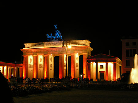 Brandenburger Tor bei Nacht Foto 