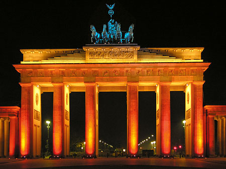 Brandenburger Tor bei Nacht Fotos