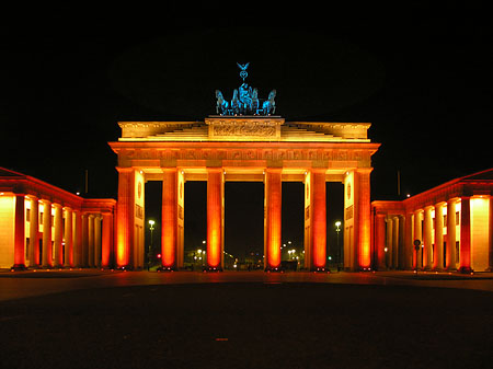 Brandenburger Tor bei Nacht Foto 
