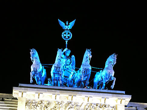Quadriga bei Nacht