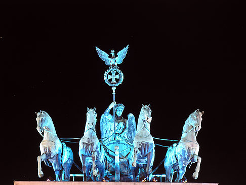 Quadriga bei Nacht Fotos