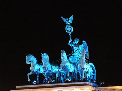 Quadriga bei Nacht