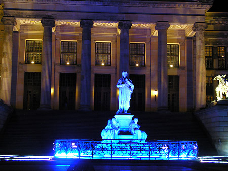 Schillerbrunnen Foto 