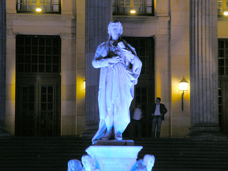 Schillerbrunnen Foto 