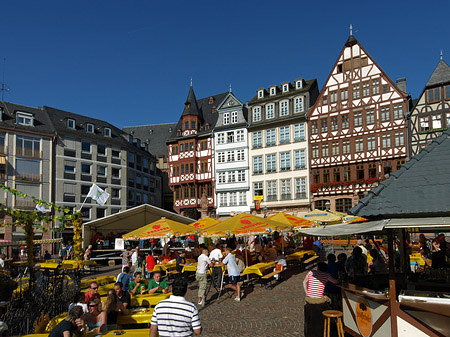 Römer mit Schirmen Foto 