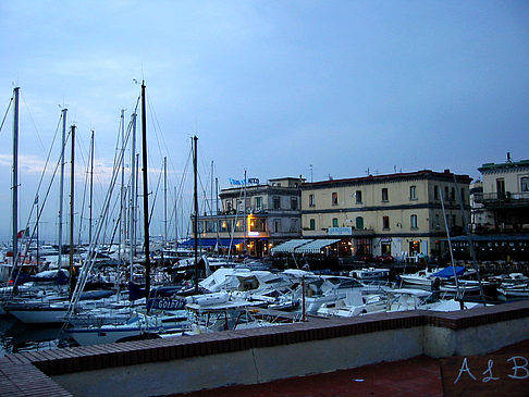 Foto Hafen und Strandpromenade