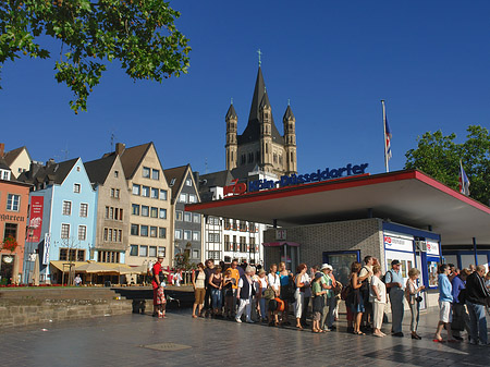 Köln-Düsseldorfer vor Groß St.Martin Fotos