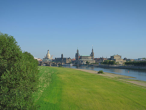 Fotos Canalettoblick mit Wiese