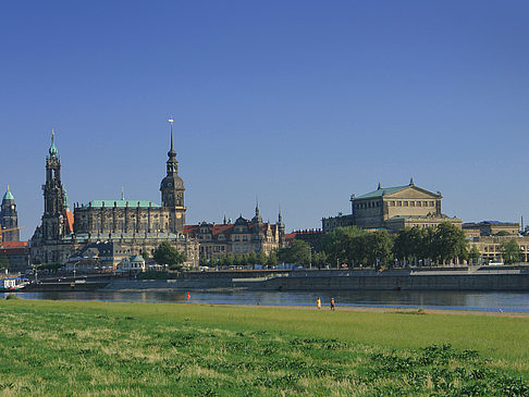 Canalettoblick mit Wiese Foto 