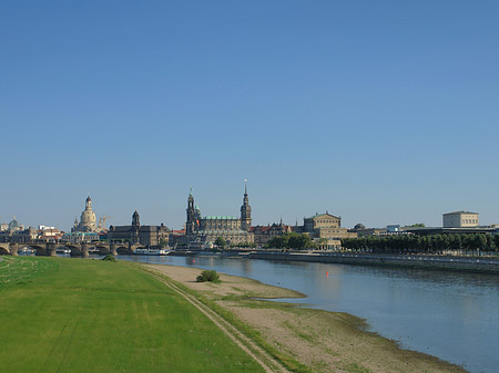 Fotos Canalettoblick mit Wiese | Dresden