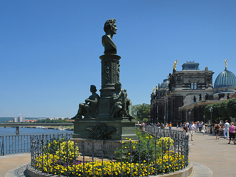 Ernst-Rietschel-Denkmal Fotos