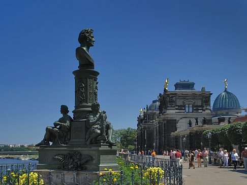 Foto Ernst-Rietschel-Denkmal - Dresden