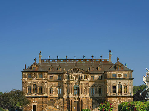 Foto Palais mit Wiese - Dresden
