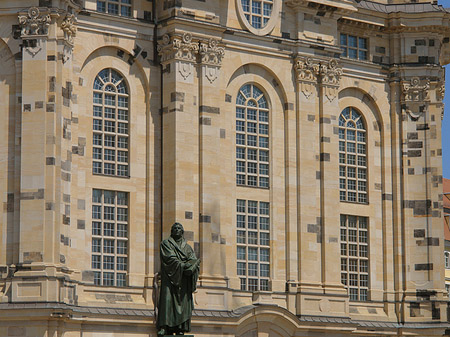 Foto Lutherdenkmal vor der Frauenkirche