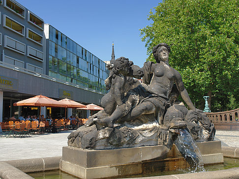 Nymphenbrunnen Fotos