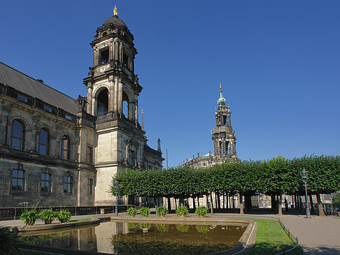 Fotos Teich vor dem Gericht | Dresden