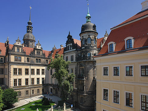 Schloss aus Taschenbergpalais Foto 