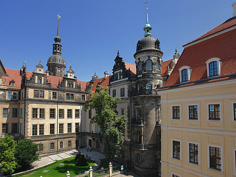 Schloss aus Taschenbergpalais