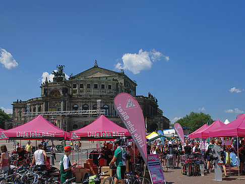 Fahrradfest auf dem Theaterplatz Fotos